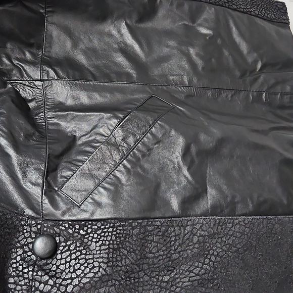 COMINT VINTAGE LEATHER JACKET/ COAT BLACK ANIMAL PRINT DETAIL SIZE MEDIUM - Picture 3 of 8